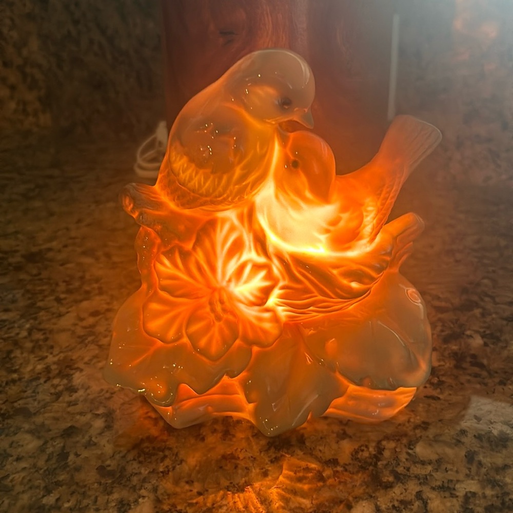 Vintage Lamp Porcelain Love Birds Figurine Nightlight Lamp Nursery - Picture 13 of 16